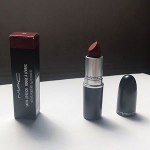 MAC Matte Lipstick- TWIG